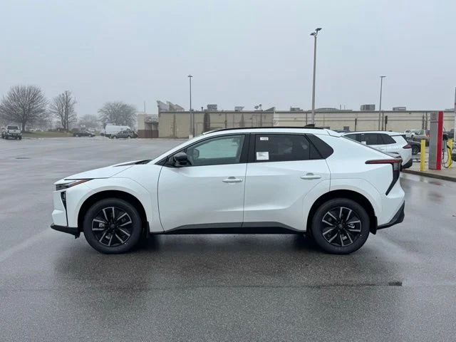 2026 Toyota bZ XLE - Photo 8
