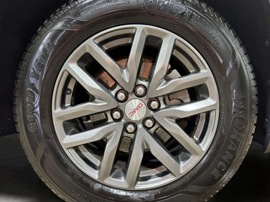 Used 2018 Blue GMC SLT-1 image 33