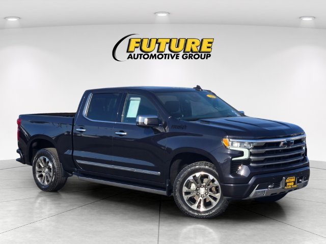 Used 2023 Gray Chevrolet High Country image 1