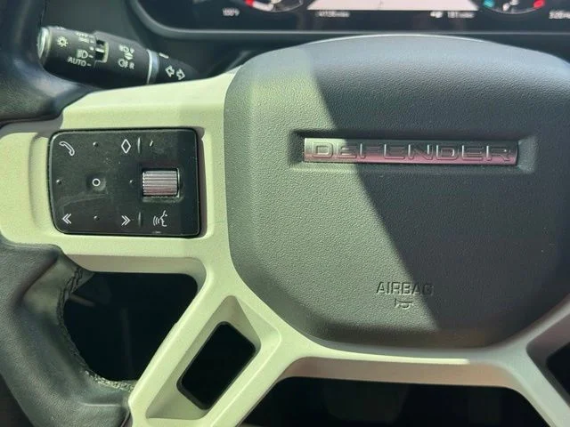 Used 2023 White Land Rover S image 29