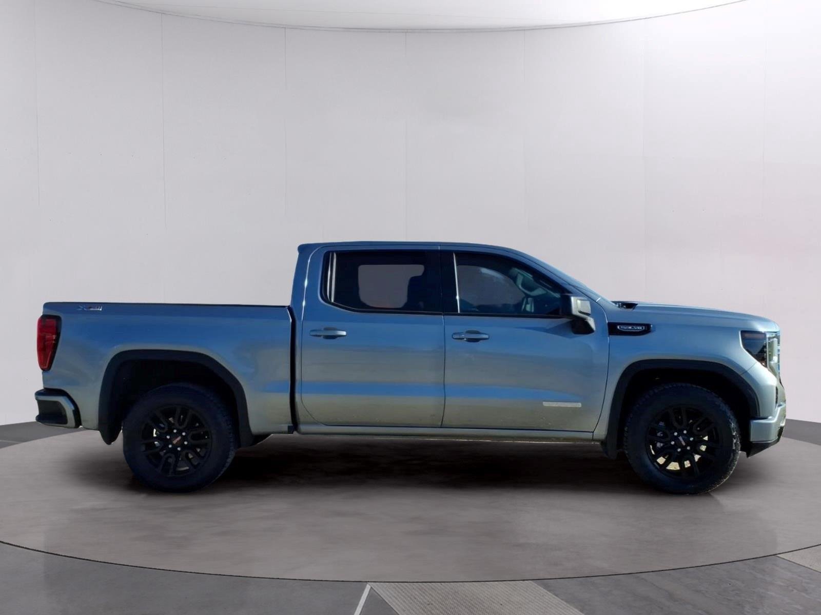 Used 2026 Sterling Metallic GMC Elevation image 6