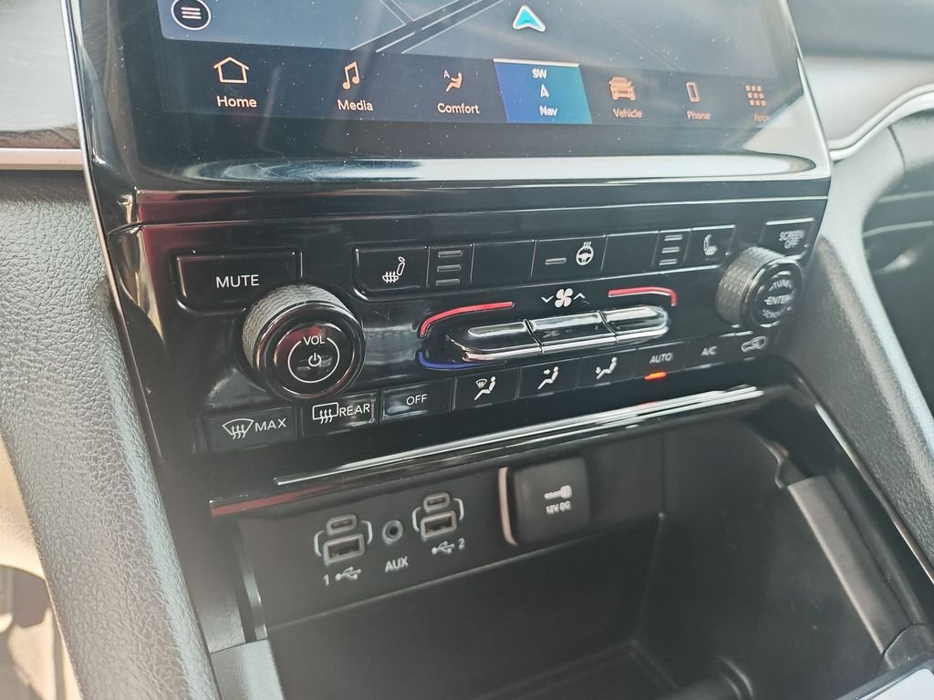 Used 2023 Gray Jeep Limited image 19