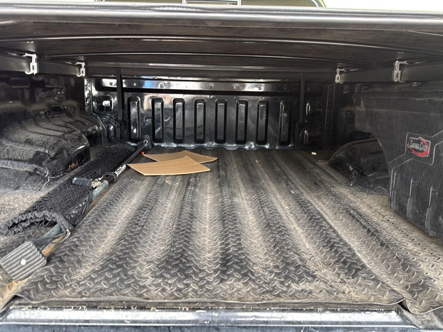 Used 2014 Super Black Nissan SV image 6
