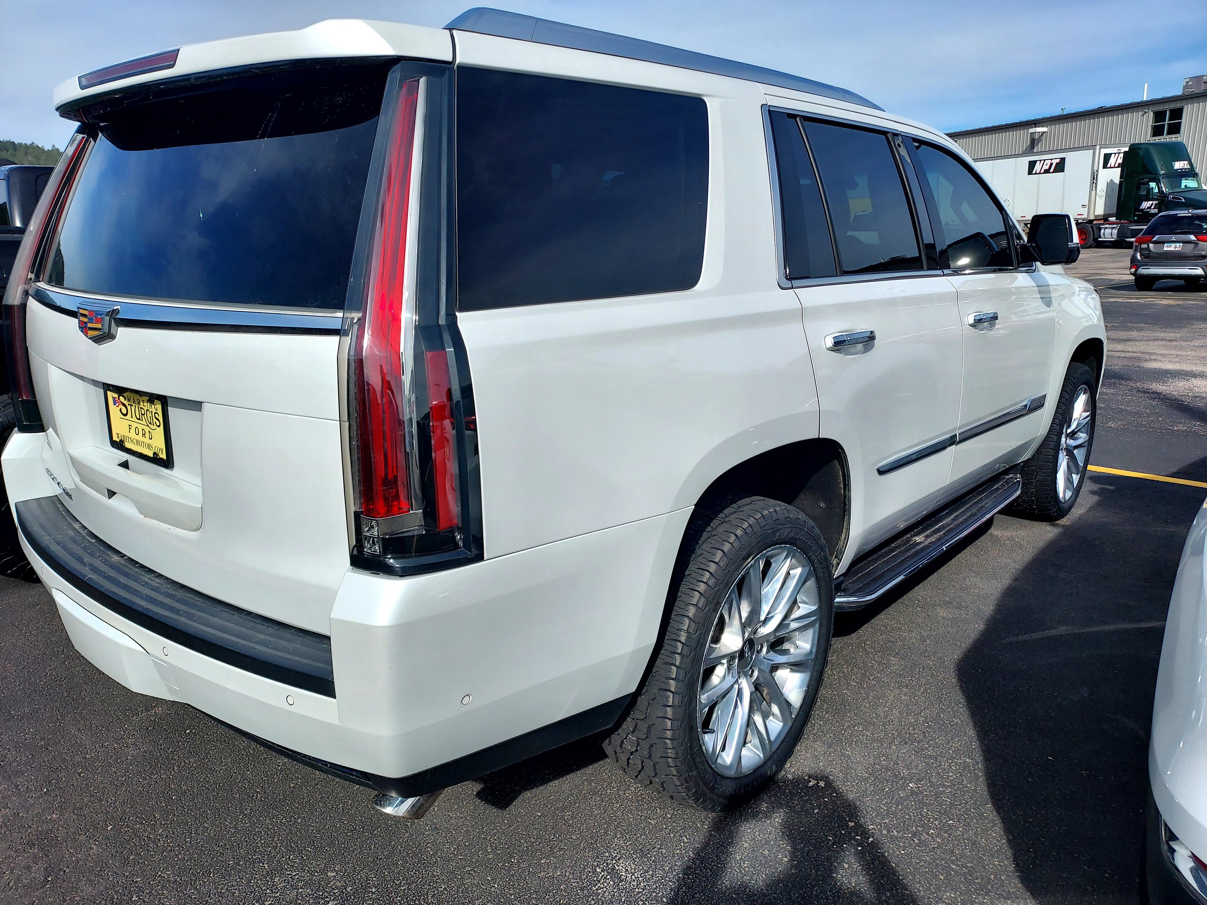 Used 2020 Crystal White Tricoat Cadillac Luxury image 8