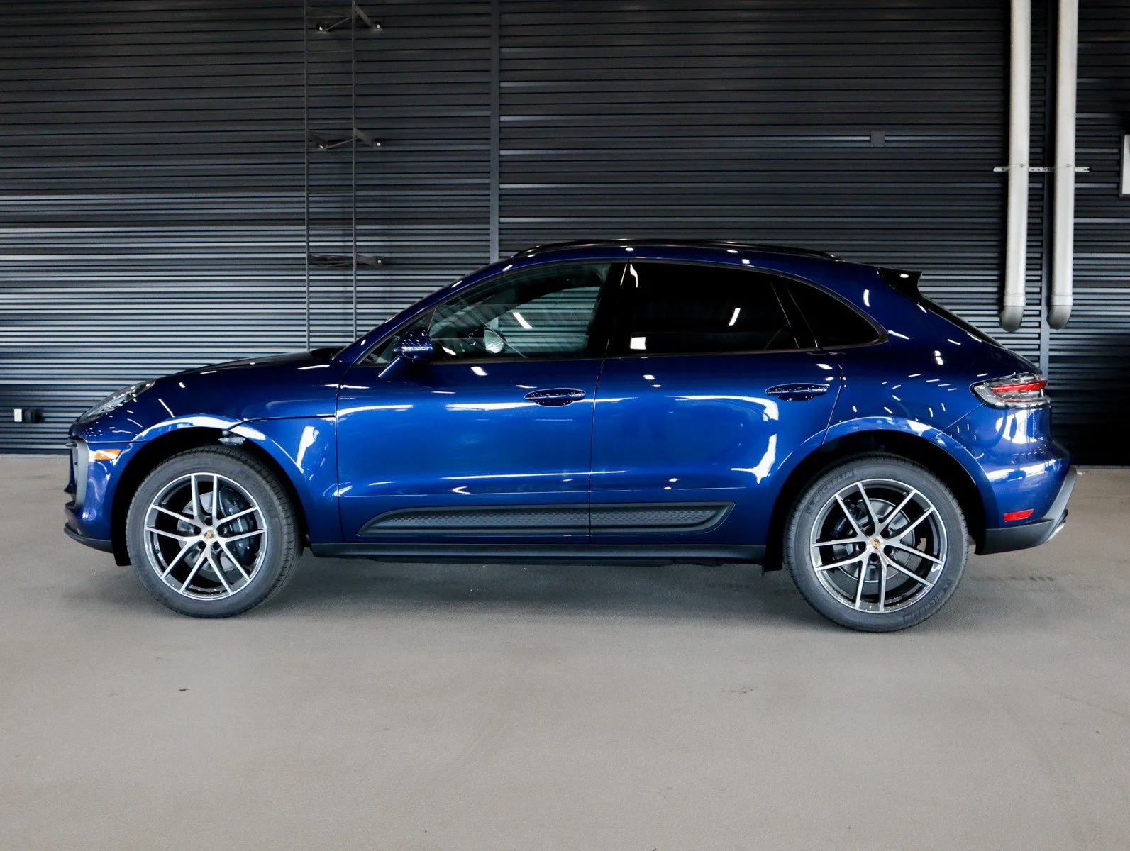 New 2026 Gentian Blue Metallic Porsche  image 2