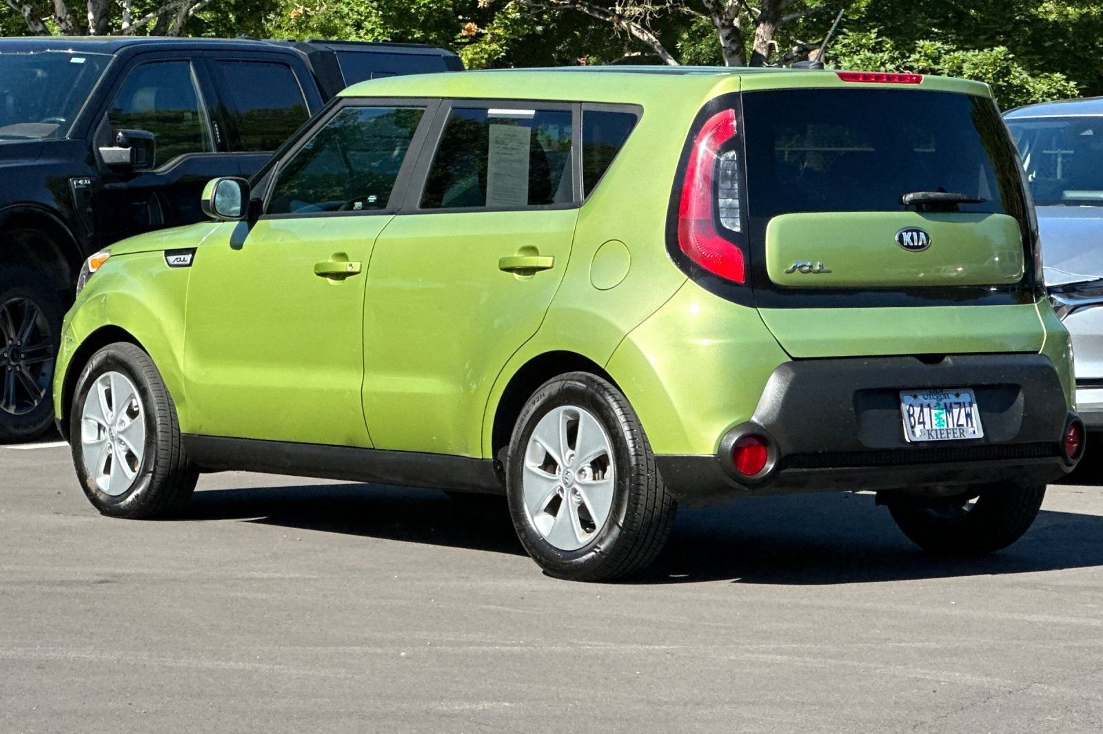 Used 2016 Green Kia Base image 6