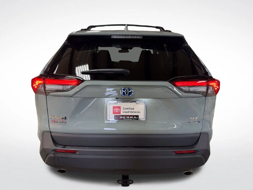 Certified Used 2023  Toyota XLE image 4