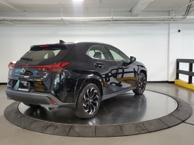 Used 2023 Black Lexus 250h Premium image 9