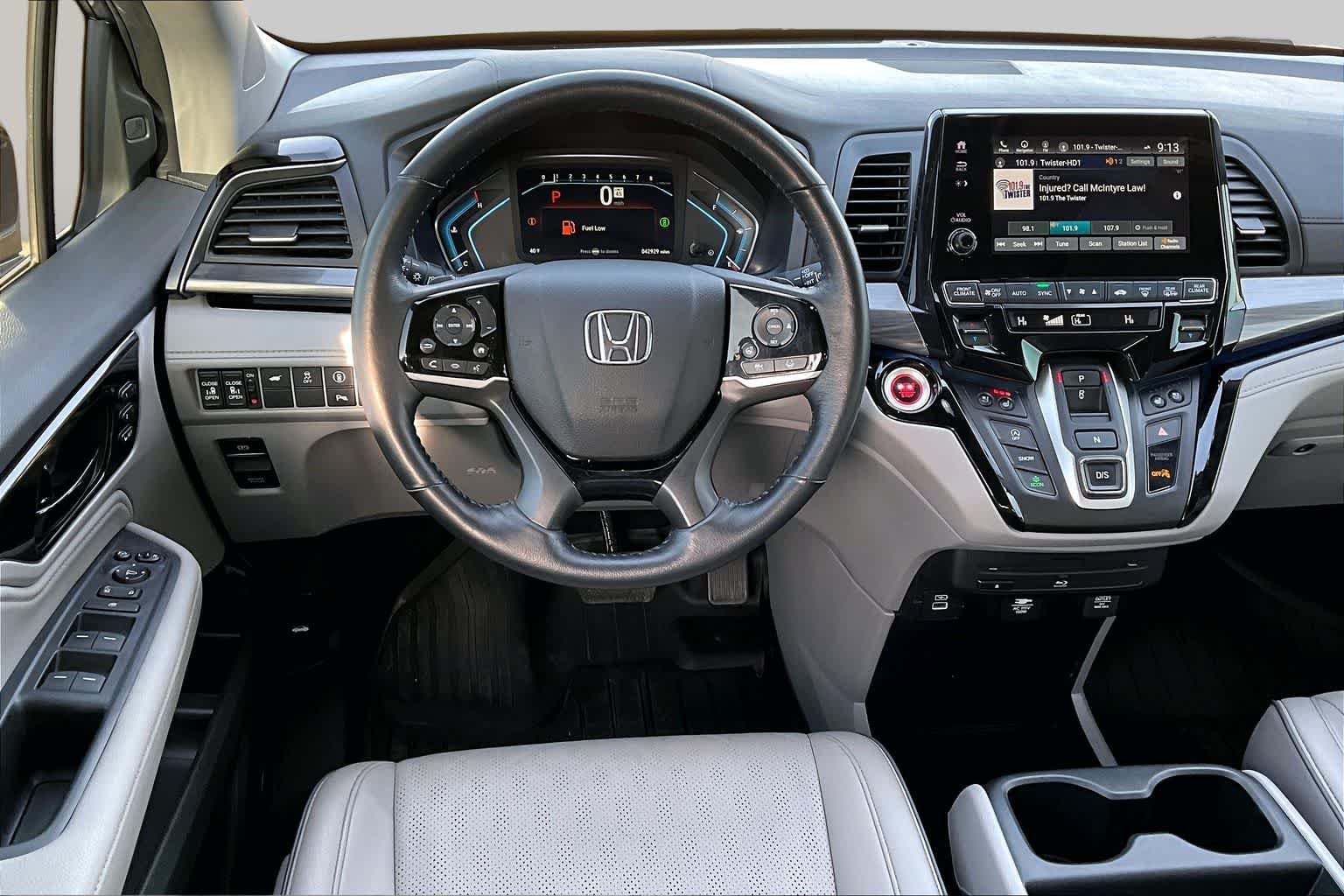Certified Used 2024 Lunar Silver Metallic Honda Elite image 6
