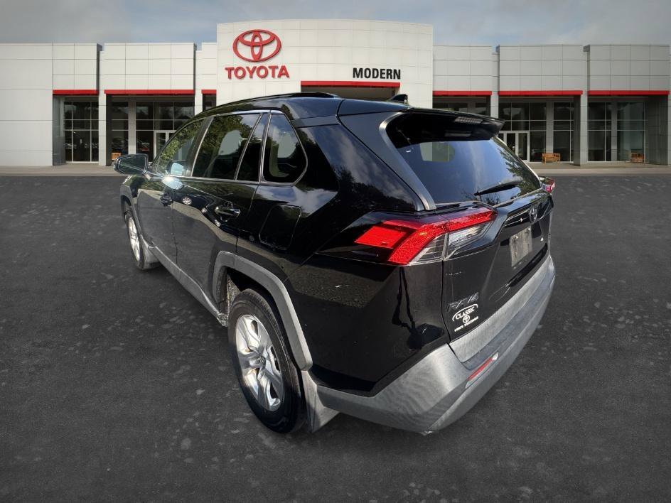 Used 2020 Midnight Black Metallic Toyota XLE image 19