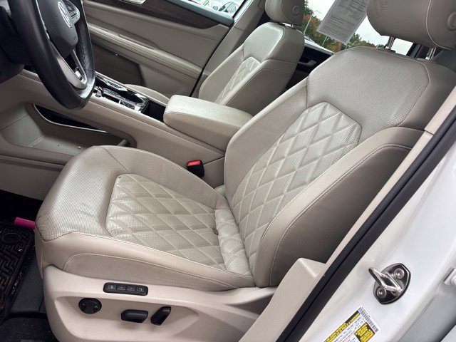 Used 2025 White Volkswagen 2.0T SEL Premium R-Line image 15