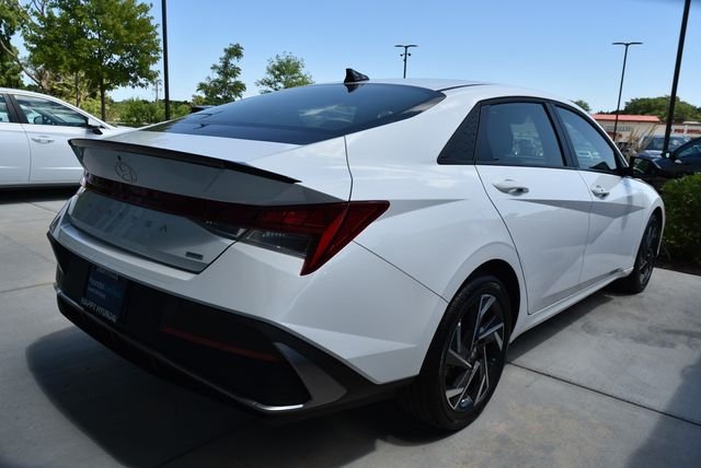 2025 Hyundai Elantra Blue - Photo 7