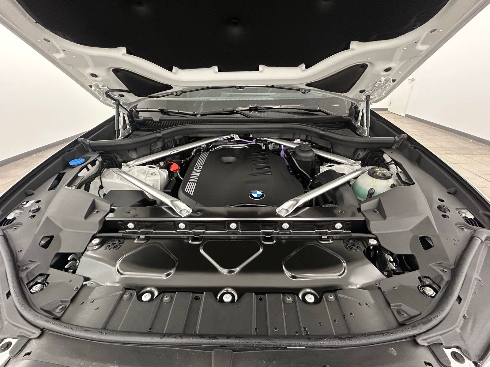 New 2026 Alpine White BMW xDrive40i image 75