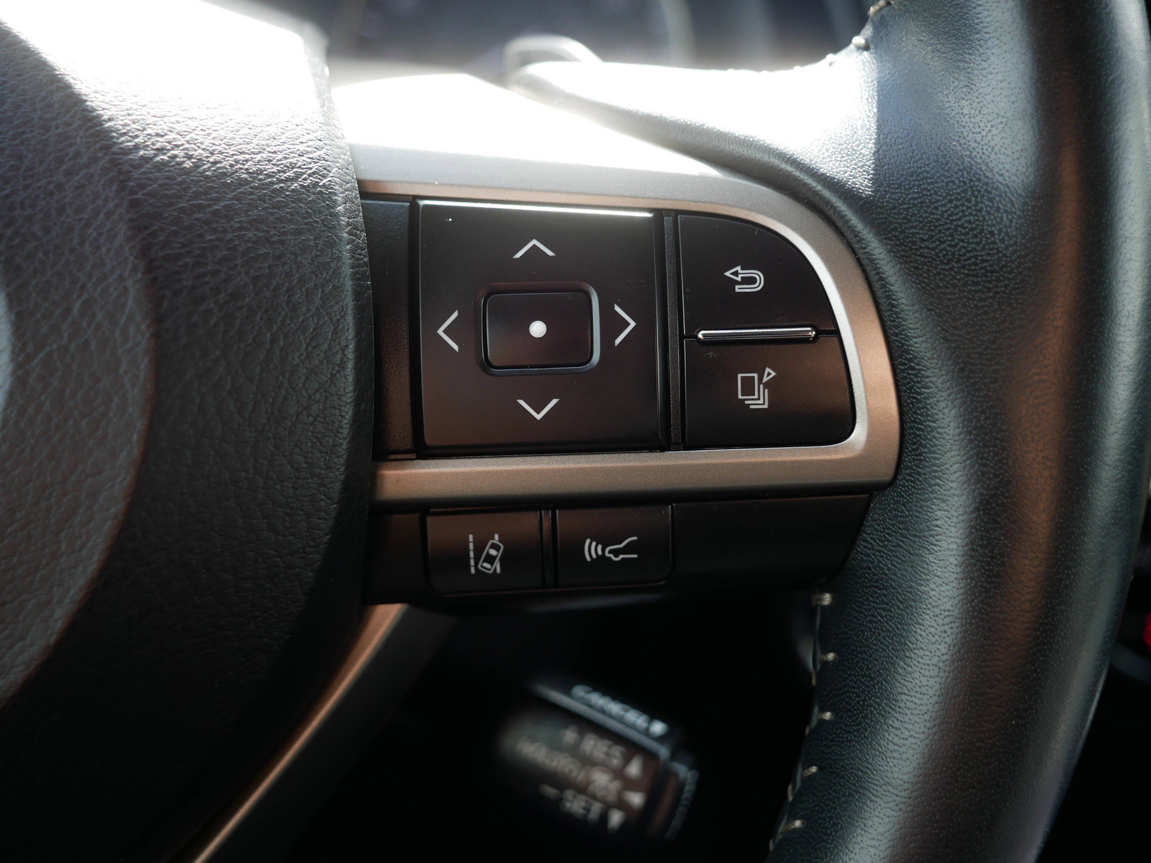Used 2021 Eminent White Pearl Lexus RX 450h image 30