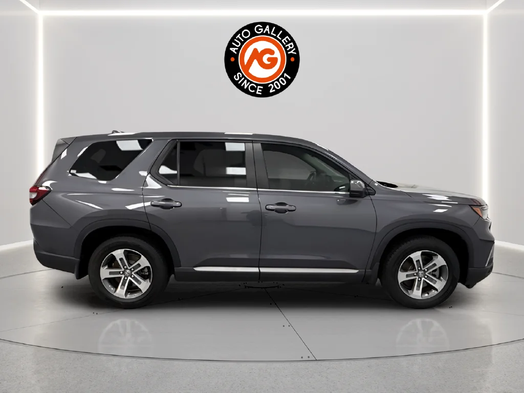 Used 2025 Gray Honda EX-L image 9