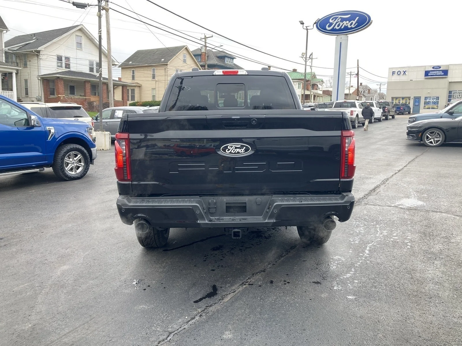 New 2026 Agate Black Metallic Ford XLT image 5