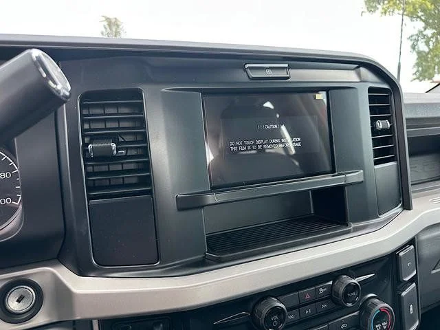 New 2027 Oxford White Ford F-350® XL image 22