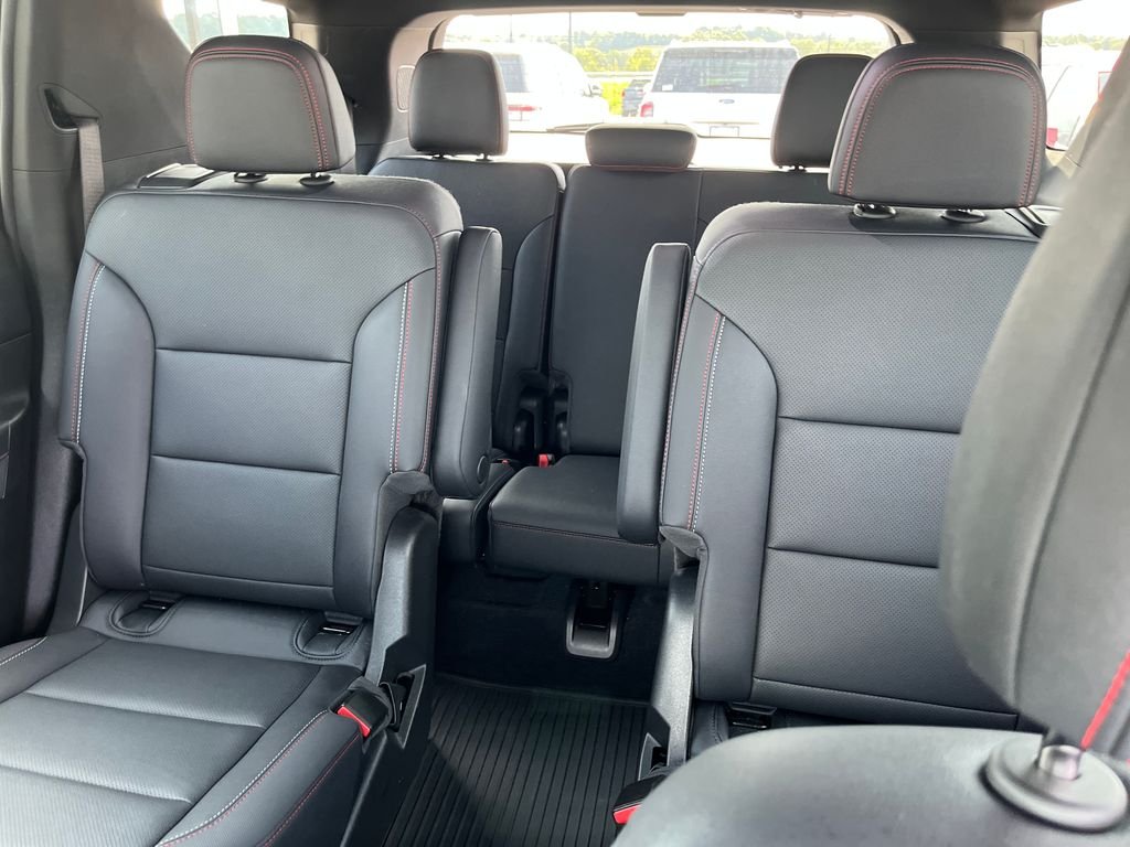 Certified Used 2024 Gray Chevrolet Z71 image 13