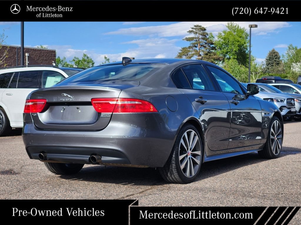 Used 2017 Gray Jaguar 35t R-Sport image 7