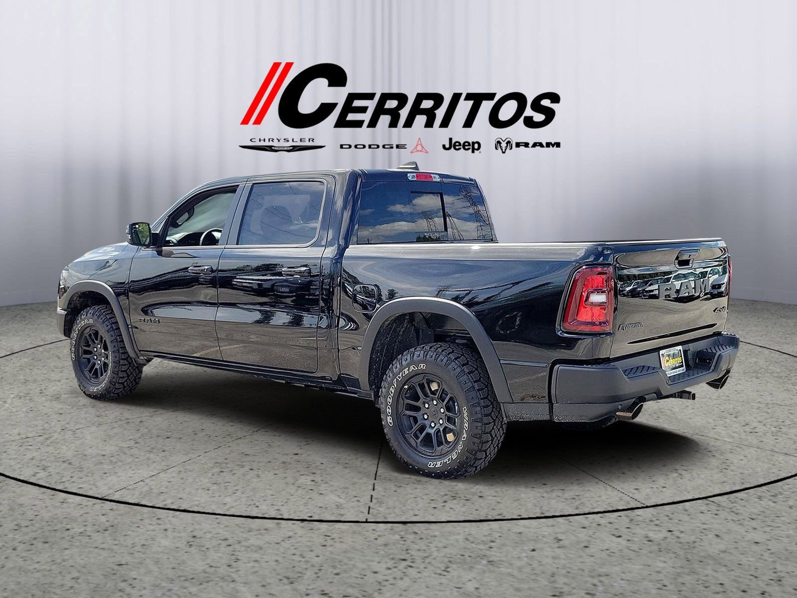 New 2026 Diamond Black Crystal Pearl-Coat Exterior Paint RAM Rebel image 2