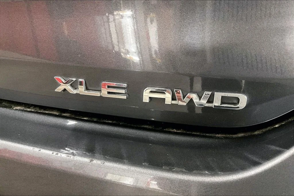 Certified Used 2020 Gray Toyota XLE image 12