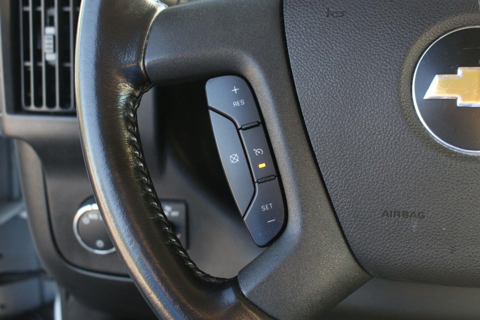 Used 2021 SUMMIT WHITE Chevrolet RWD 2500 155" image 20
