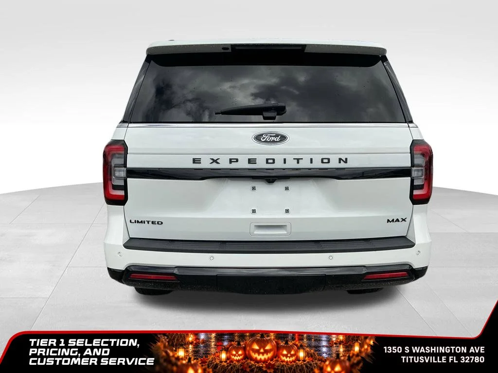 Used 2023 White Ford Limited image 5