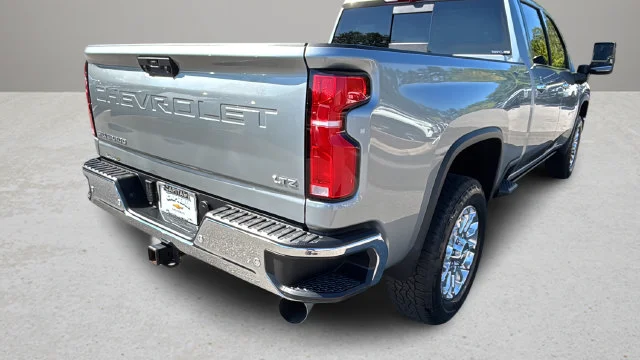 Used 2025 Gray Chevrolet LTZ image 42