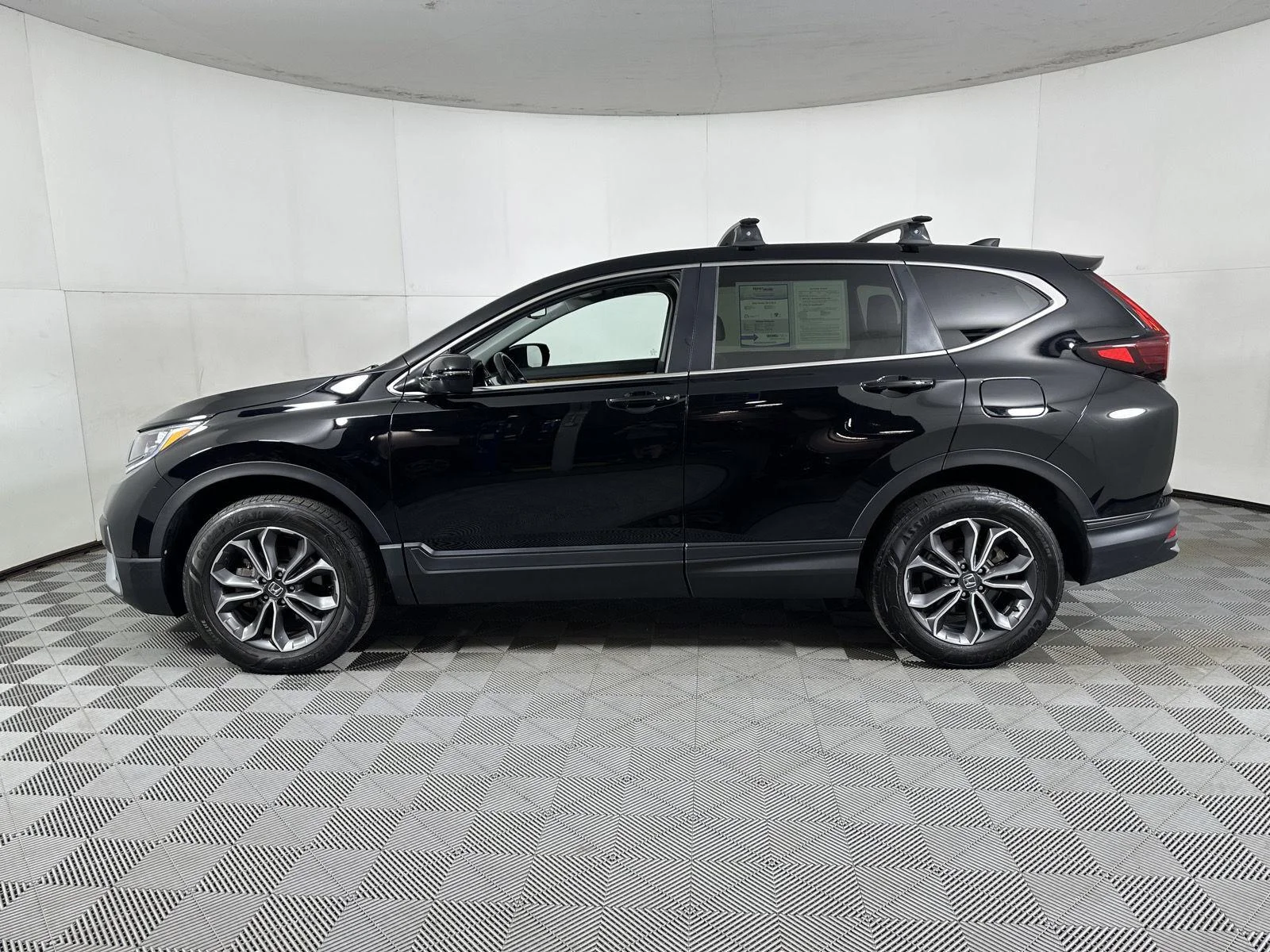 Used 2022 Crystal Black Pearl Honda EX-L image 10