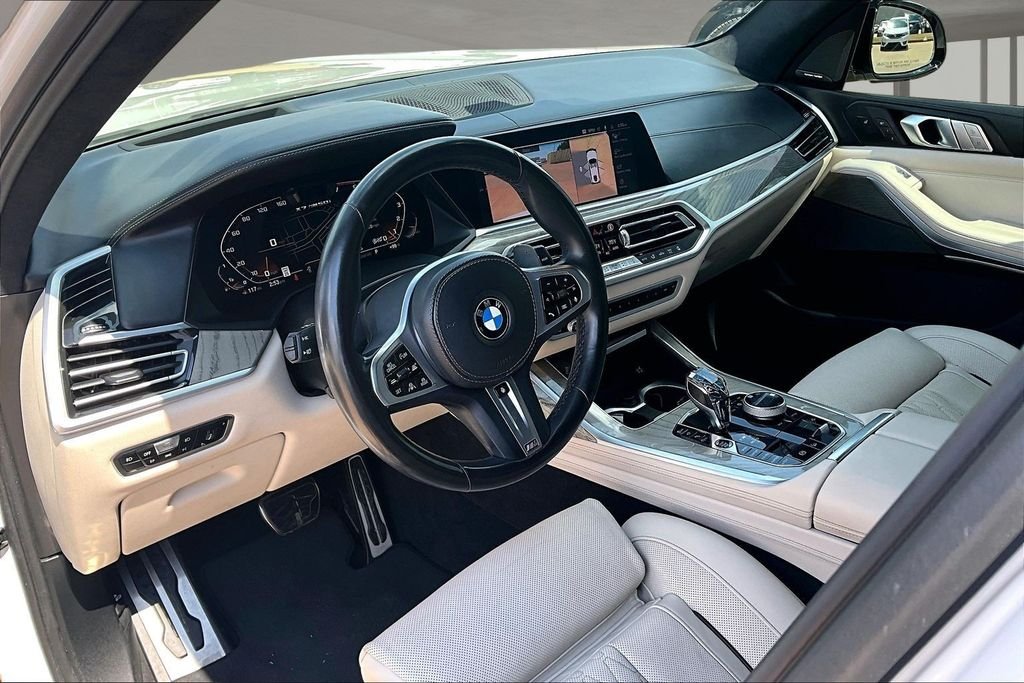 Used 2020 White BMW M50i image 13