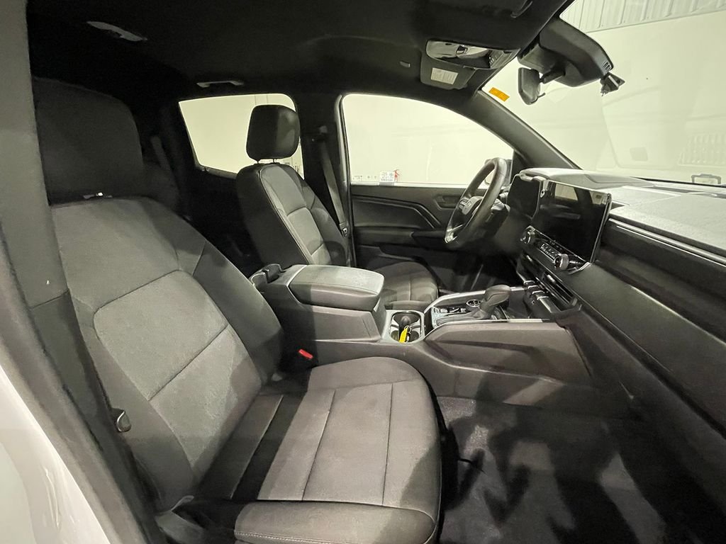 Used 2023 White Chevrolet Trail Boss image 27
