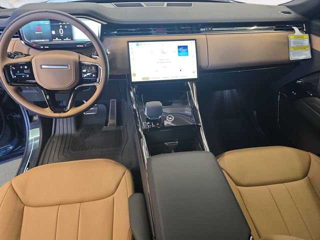 New 2026 British Racing Green Land Rover Dynamic SE image 9