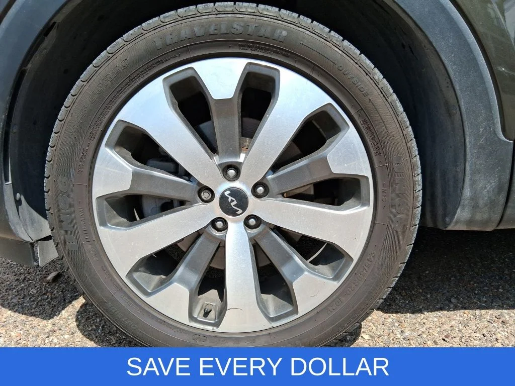 Used 2022 Green Kia EX image 22