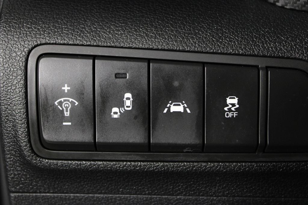 Certified Used 2021 Black Hyundai Value image 24