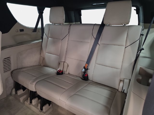 Used 2023 CRYSTAL WHITE TRICOAT Cadillac 4WD Premium Luxury image 37