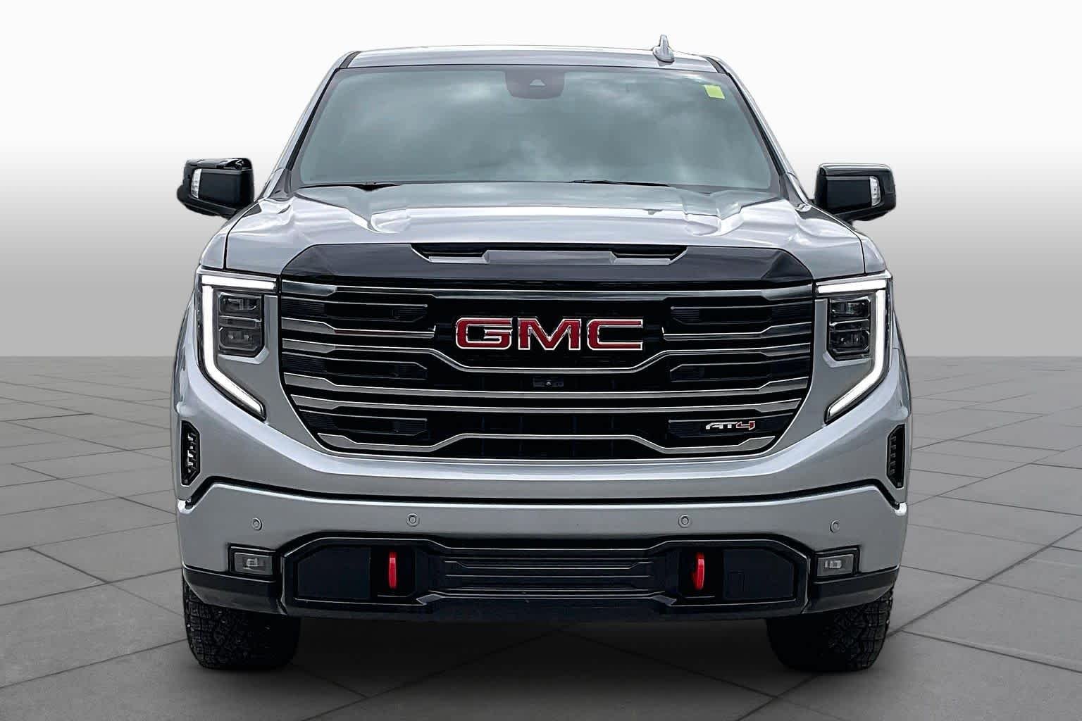 Used 2025 Sterling Metallic GMC AT4 image 4