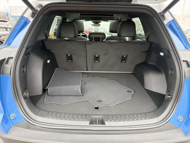 Used 2025 Blue Chevrolet ACTIV image 25