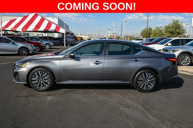 Used 2024 Gray Nissan 2.5 SV image 2