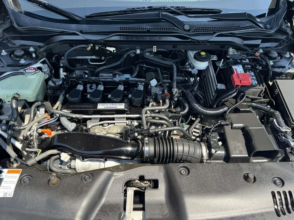 Used 2016  Honda Touring image 13