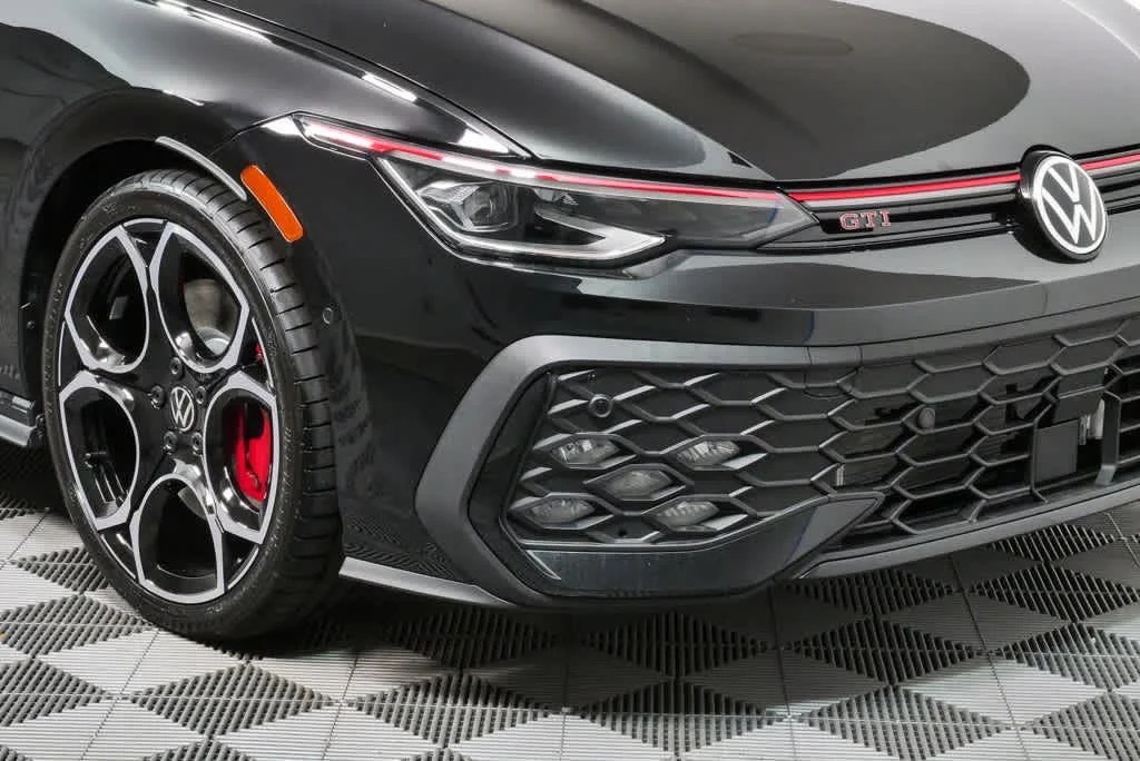New 2026 Mythos Black Metallic Volkswagen Autobahn image 37