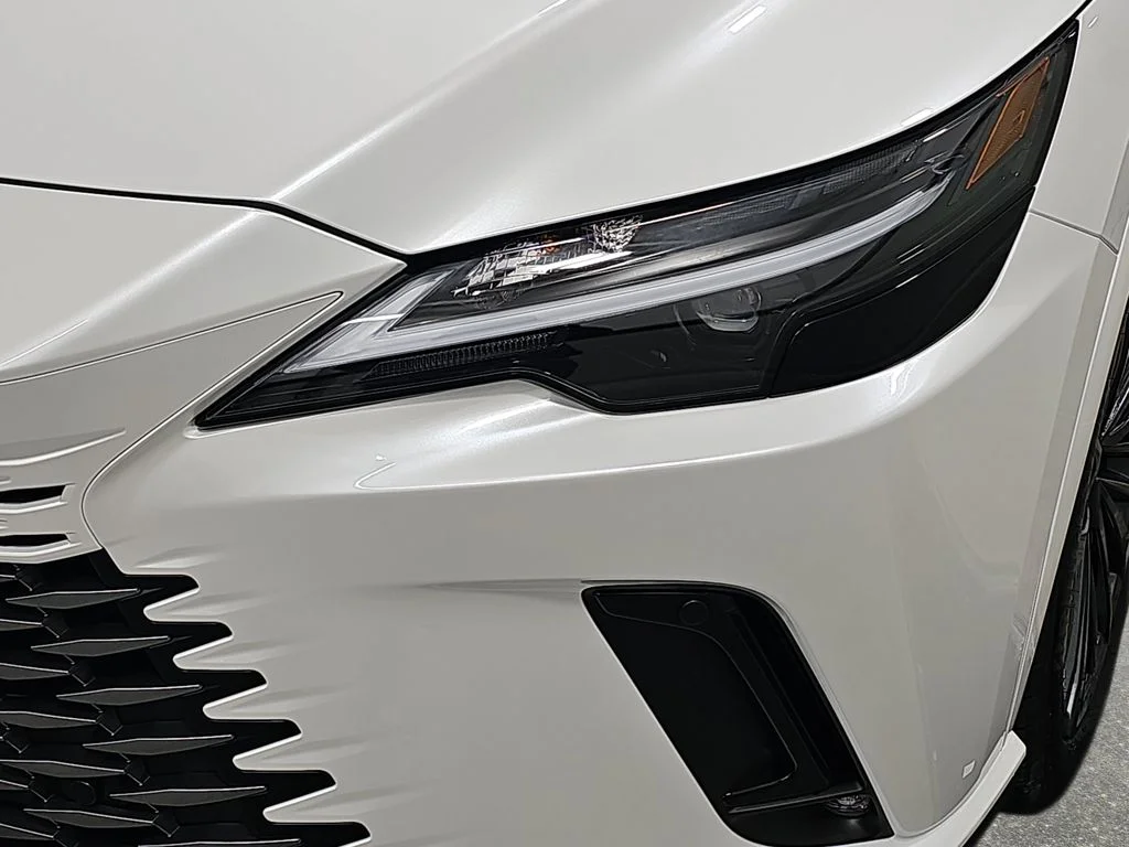 New 2026 Eminent White Pearl Lexus PREMIUM image 29