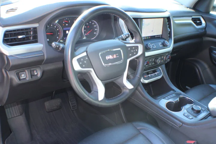 Certified Used 2023 SUMMIT WHITE GMC SLT image 9