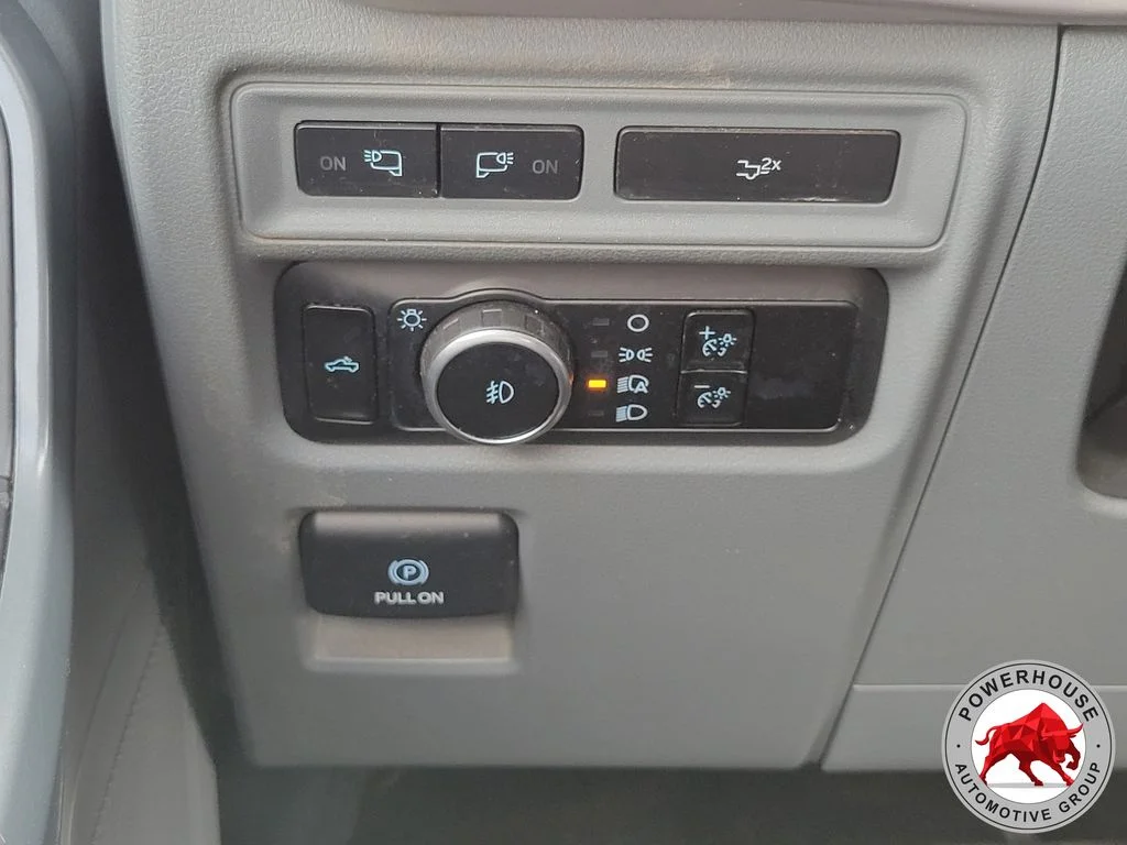 Used 2023 Silver Ford XLT image 28