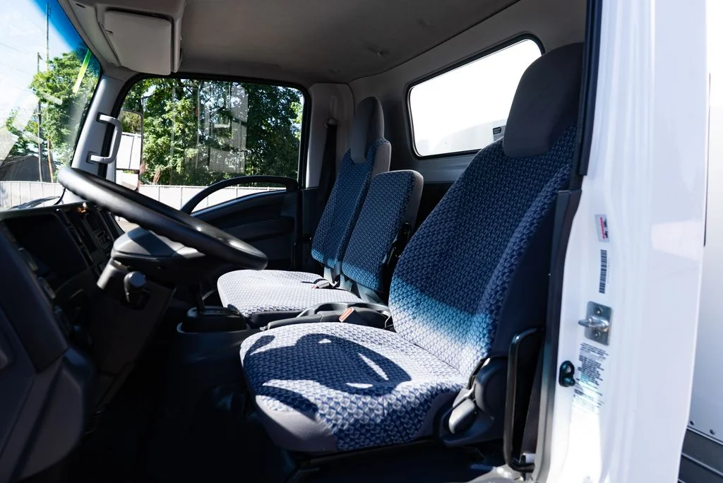 Used 2023  Isuzu  image 16