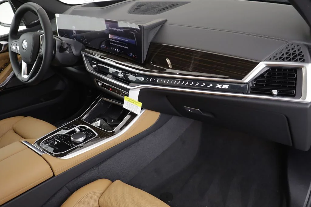New 2026 White BMW xDrive40i image 20