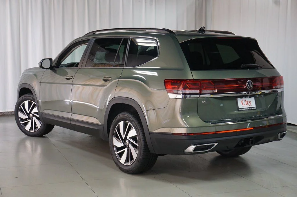 New 2026 Green Volkswagen 2.0T SE w/Technology image 7