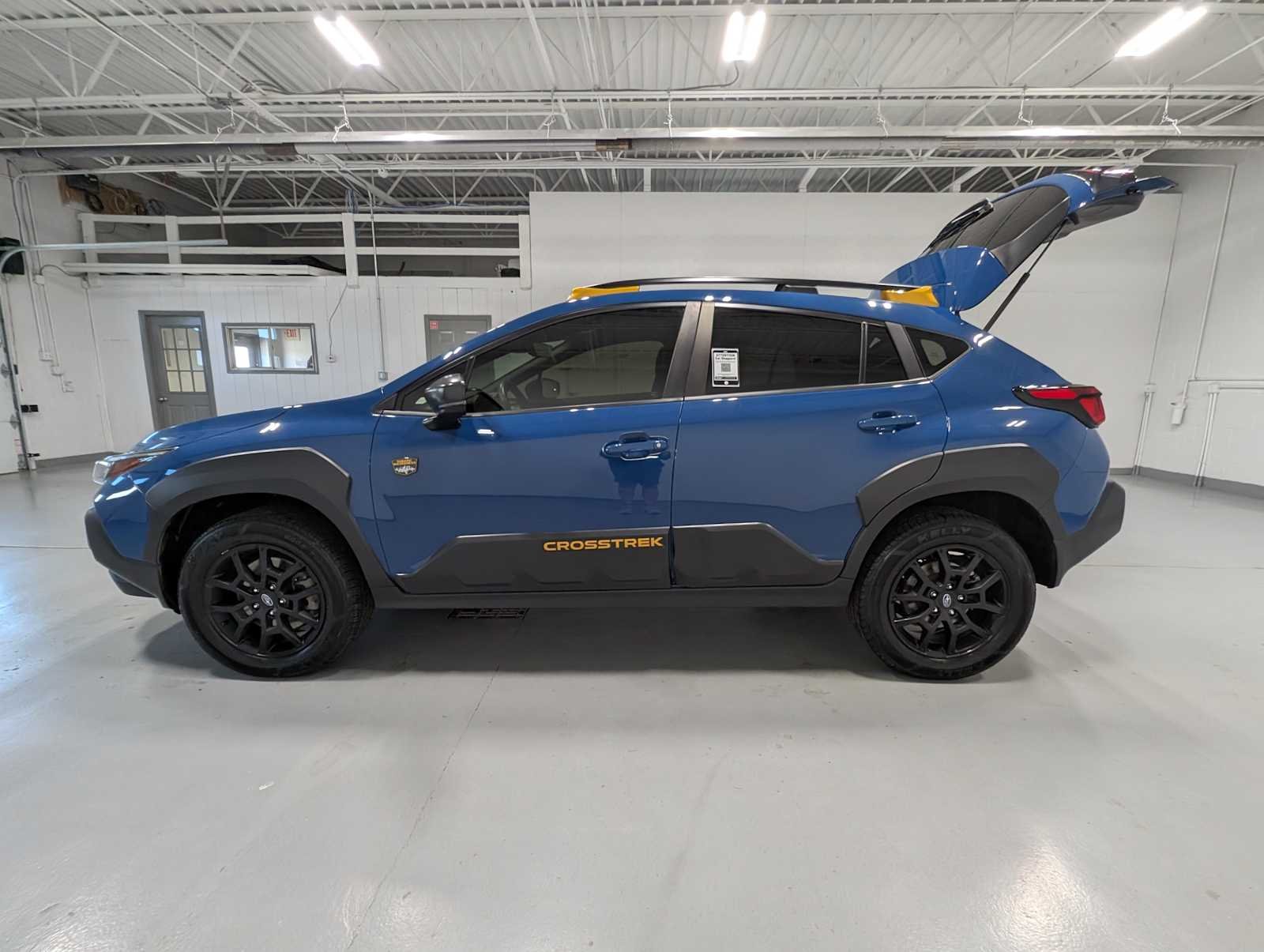 Used 2024 Geyser Blue Subaru Wilderness image 13
