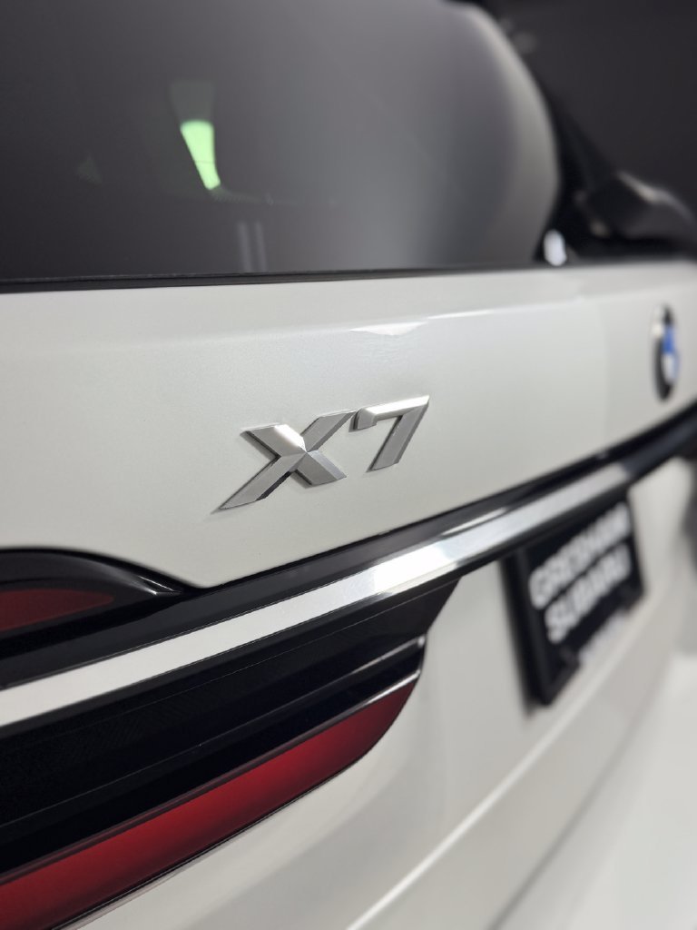 Used 2023 White Metallic BMW xDrive40i image 50