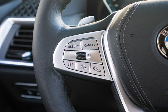 New 2026 Skyscraper Grey Metallic BMW xDrive40i image 16