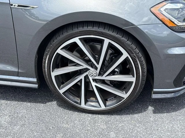 Used 2019 Gray Volkswagen DCC & Navigation 4Motion image 12